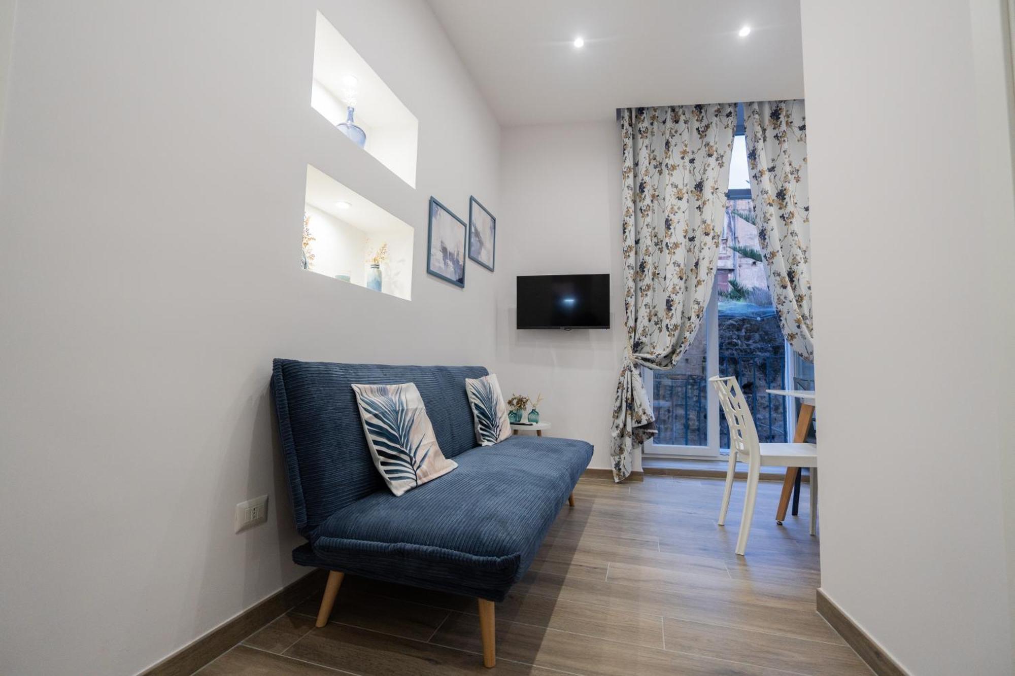 La Casa Di Bianca - Modern Suites Near Plebiscito Napoli Eksteriør bilde