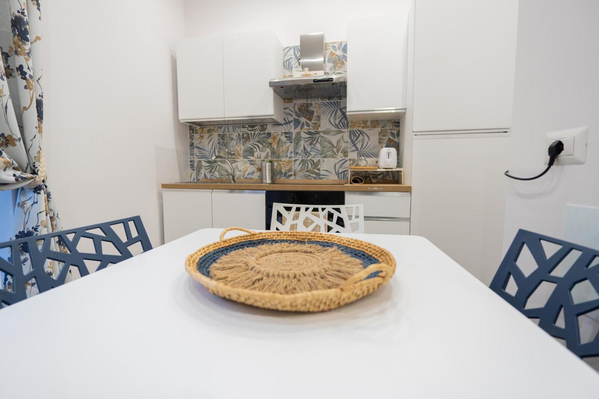 La Casa Di Bianca - Modern Suites Near Plebiscito Napoli Eksteriør bilde