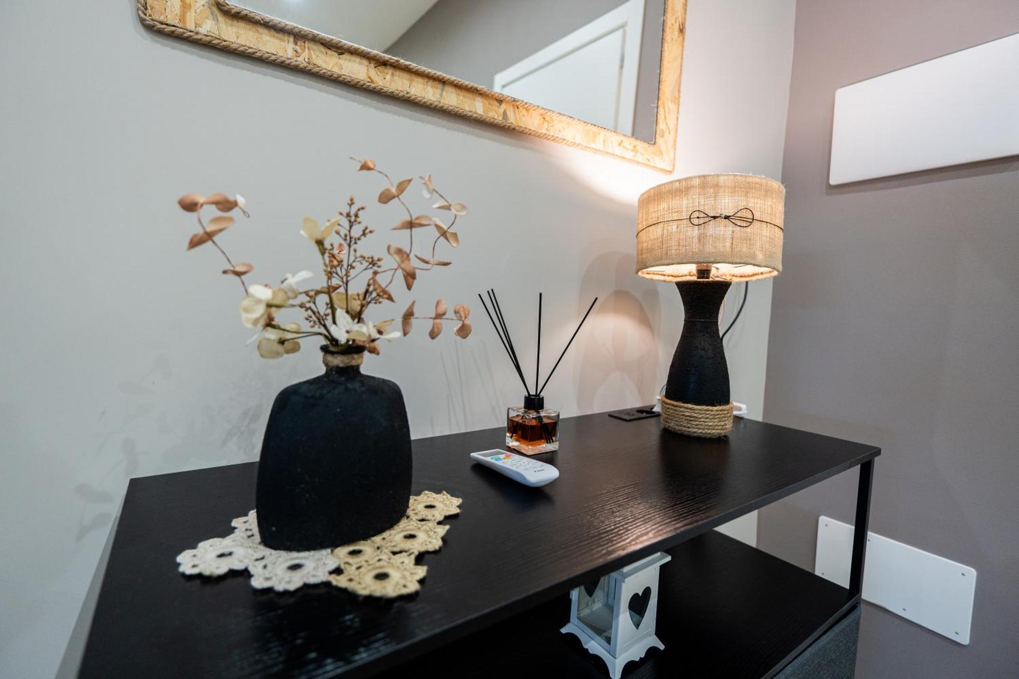 La Casa Di Bianca - Modern Suites Near Plebiscito Napoli Eksteriør bilde