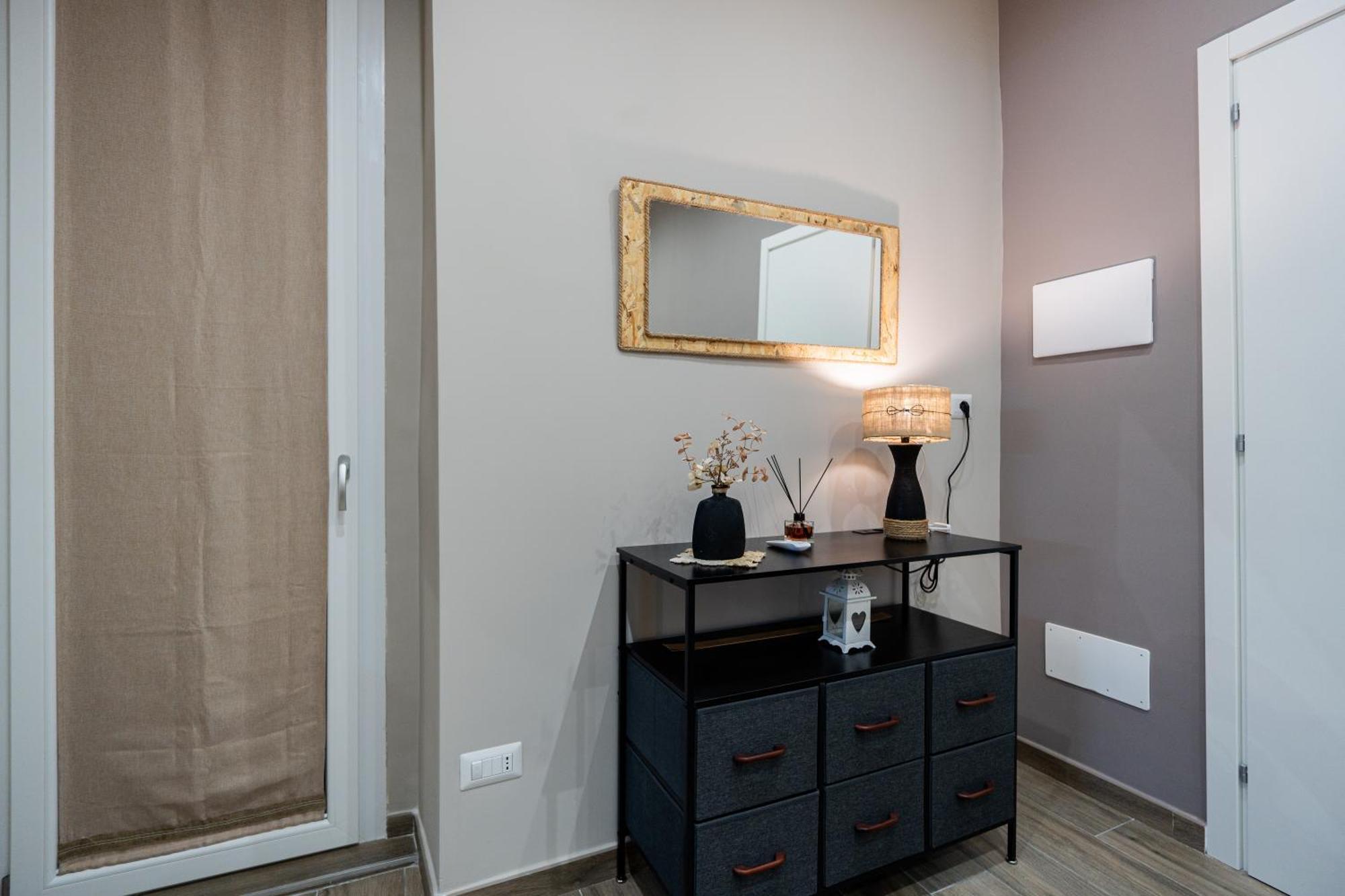 La Casa Di Bianca - Modern Suites Near Plebiscito Napoli Eksteriør bilde